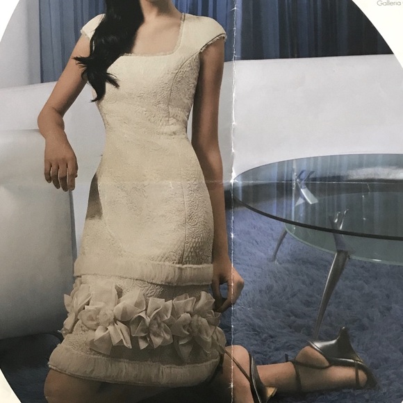 Badgley Mischka Cream Cap Sleeve Brocade Dress - Picture 5 of 8